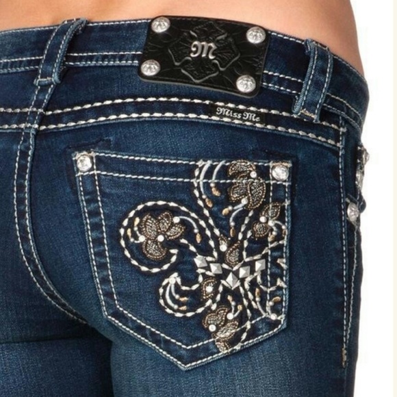 🚫SOLD🚫 Miss Me Jeans - Picture 1 of 4