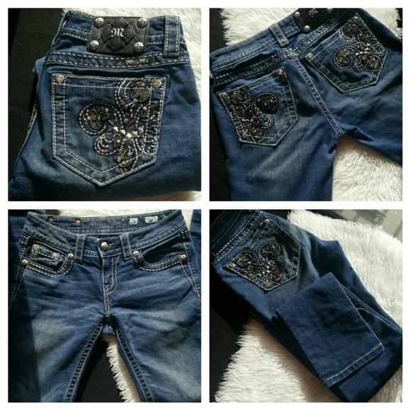 🚫SOLD🚫 Miss Me Jeans - Picture 3 of 4