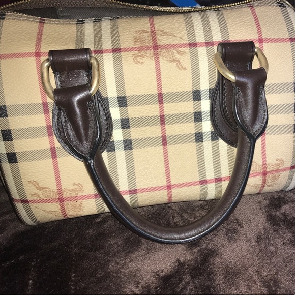 Burberry handbag..PERFECT condition - Picture 4 of 4