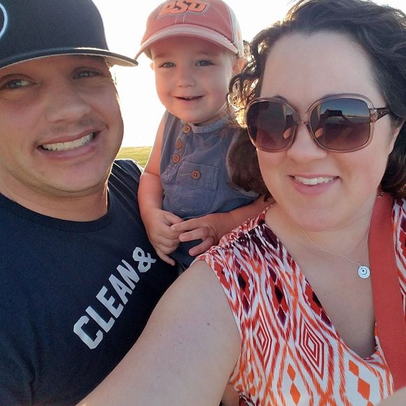 Meet your Posher, Allison - Picture 1 of 4