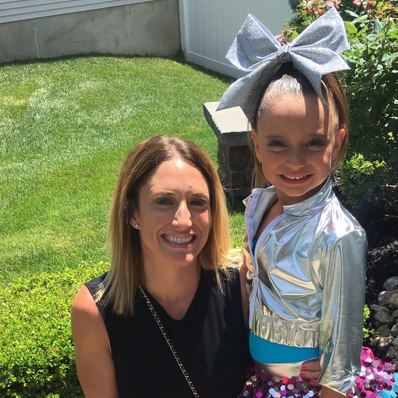 Meet your Posher, Lauren - Picture 1 of 1