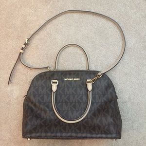 ◾️Michael Kors purse◾️ Excellent condition ◾️