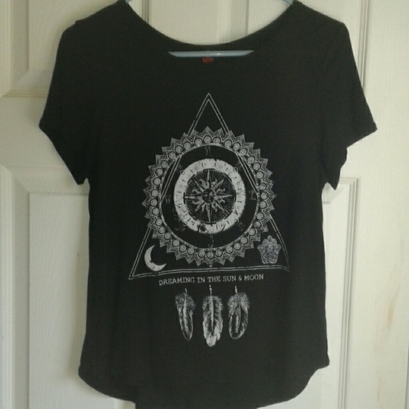 Black and white tee - Picture 1 of 4