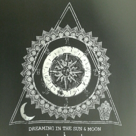 Black and white tee - Picture 3 of 4