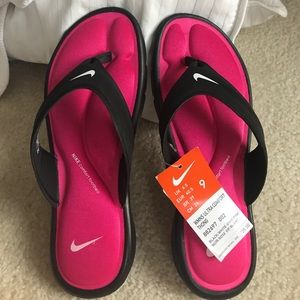 Nike flip flops