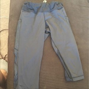 Lululemon side pocket crops