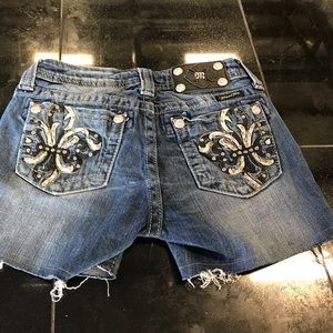 Miss Me Shorts (tailored) size 14 JK6073P