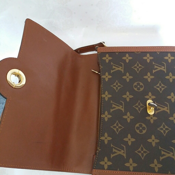 Louis Vuitton Monogram Underground Messenger Bag ○ Labellov  Authentic Loius Vuitton Messenger Summer bag