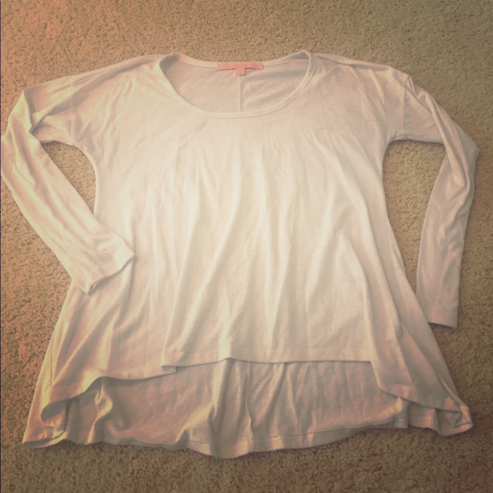 White long sleeved baggy shirt