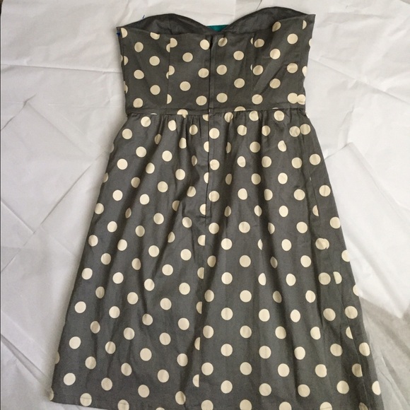 Judith March Dress! - Picture 5 of 8