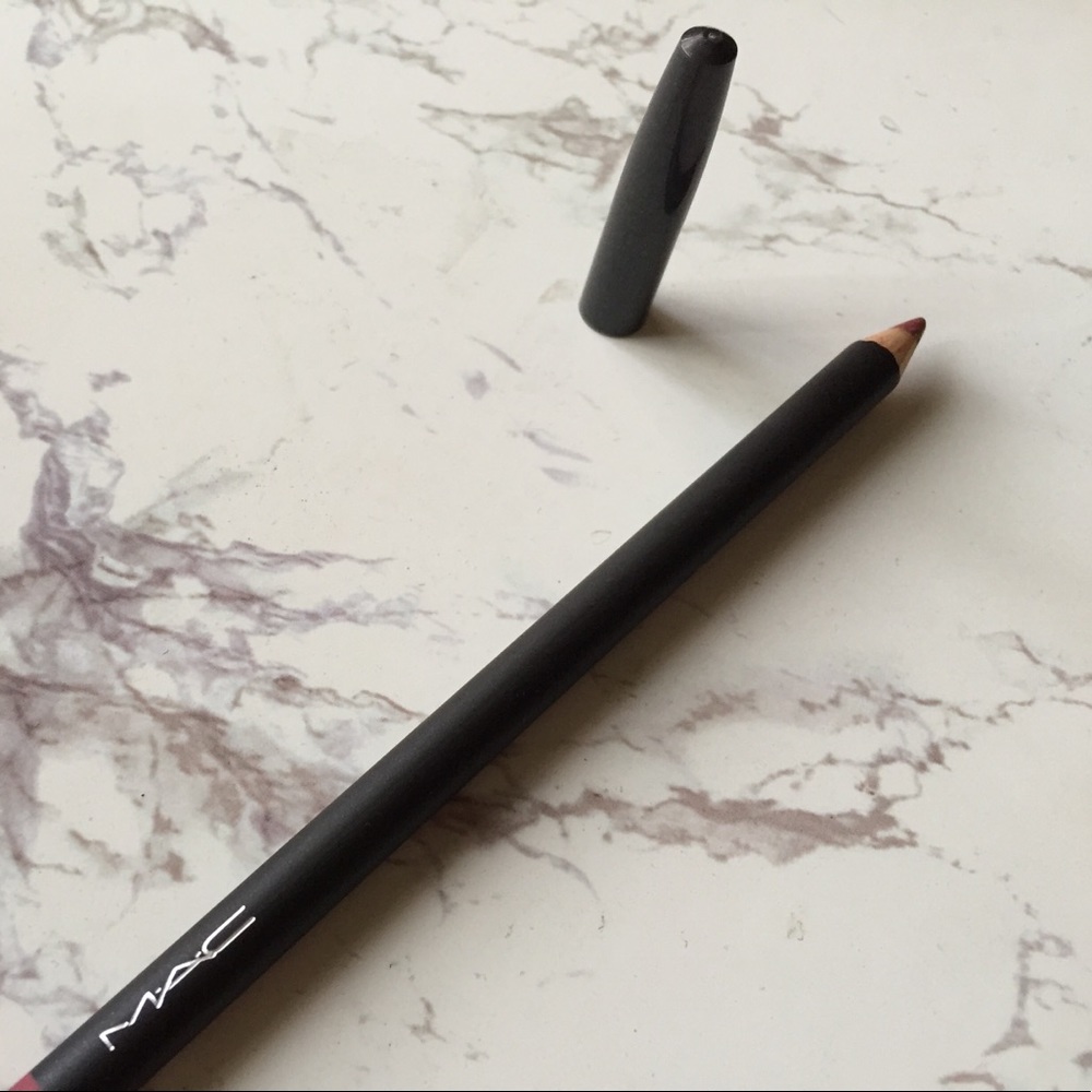 Brand new MAC lip pencil