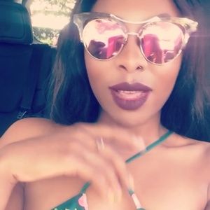 Meet your Posher, Lena