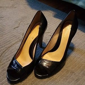Shoes patent leather boutique 9 size 8.5