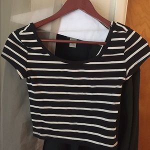 Black and white striped crop too