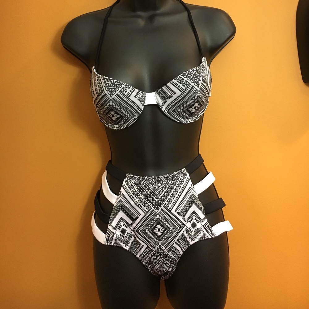 High waisted bikini