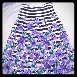 Talbot's 18W. Purple, black and green flowers.