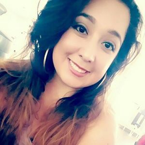 Meet your Posher, Crystal