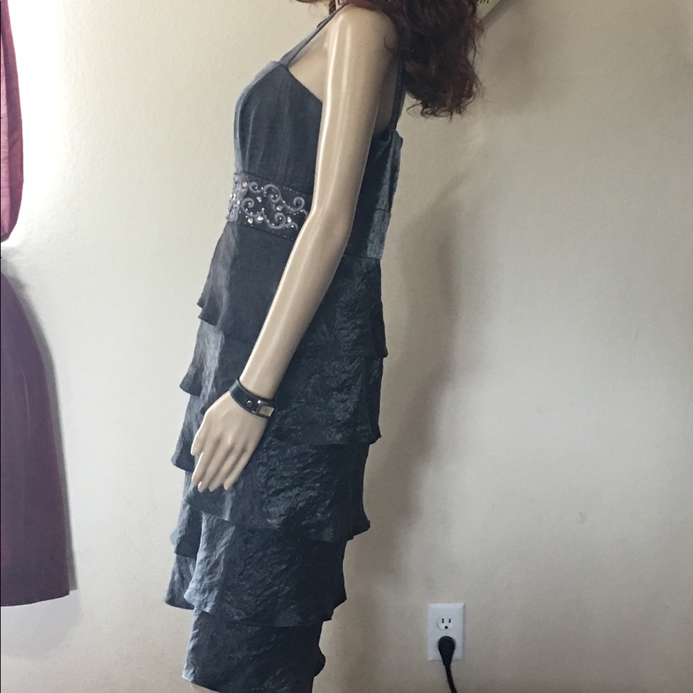 Dress - Picture 2 of 5