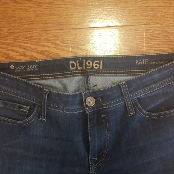 Jeans - Picture 2 of 4