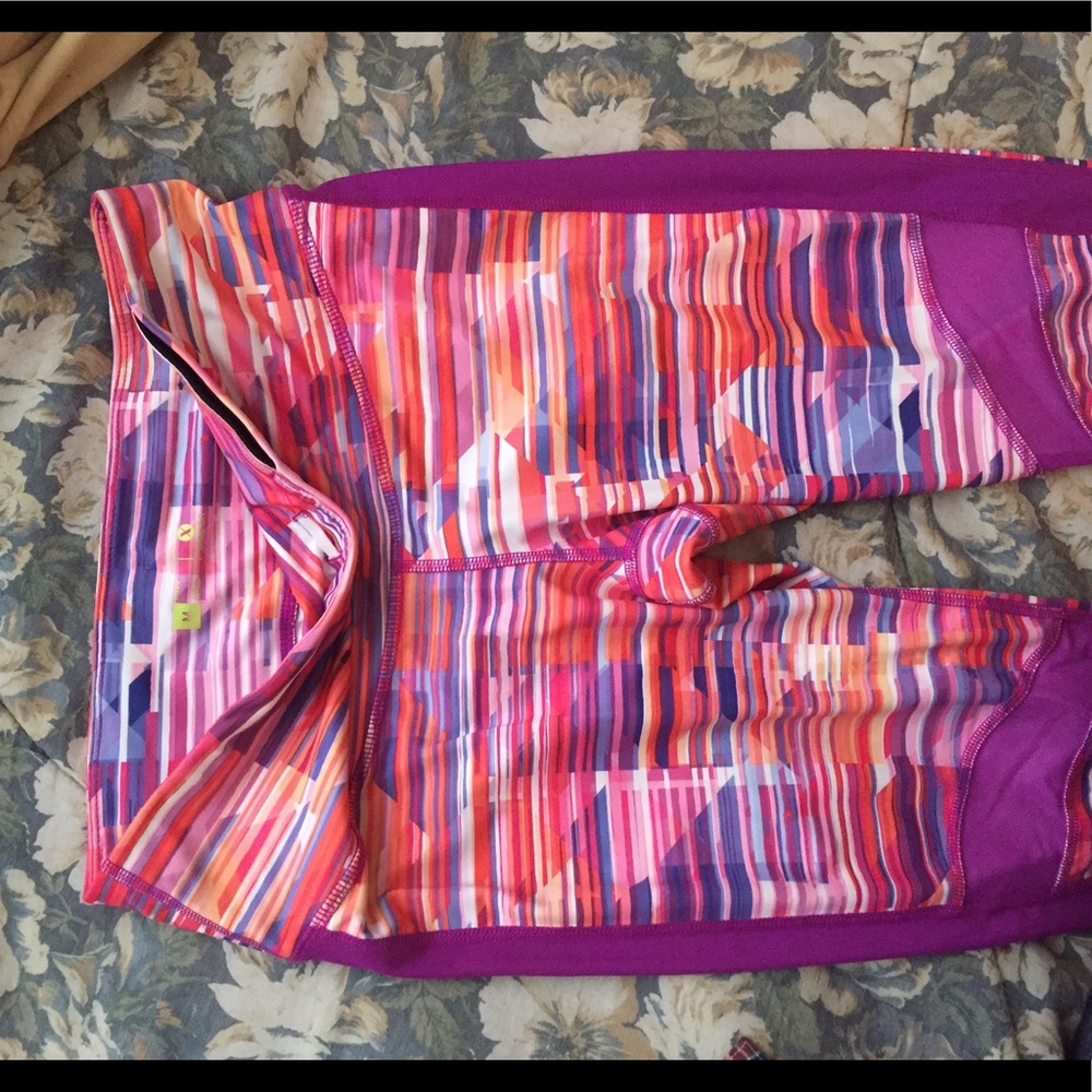 Athletic leggings