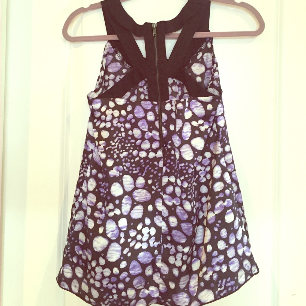 Cute blouse with strappy back