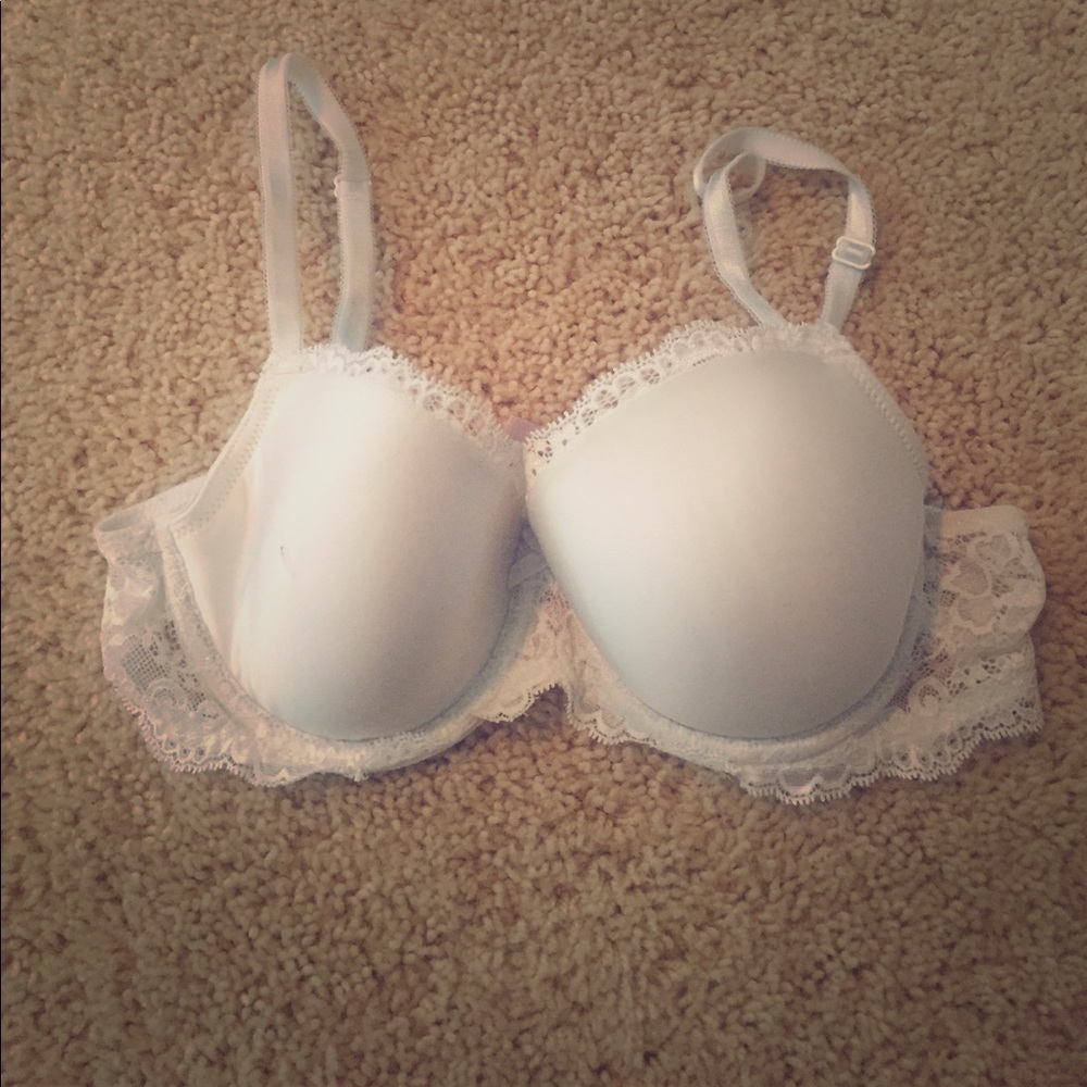 White lace bra