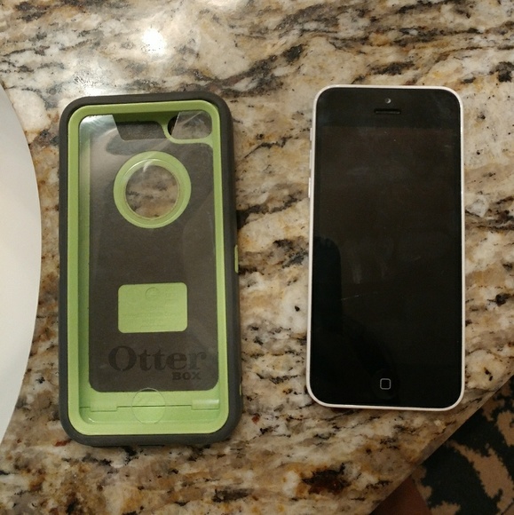 Verizon iphone 5c - Picture 1 of 2