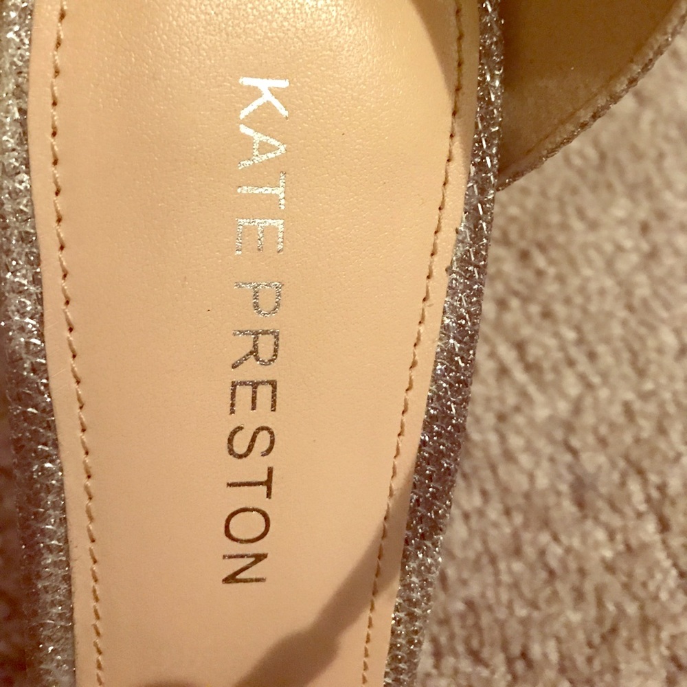 Heels - Picture 2 of 2