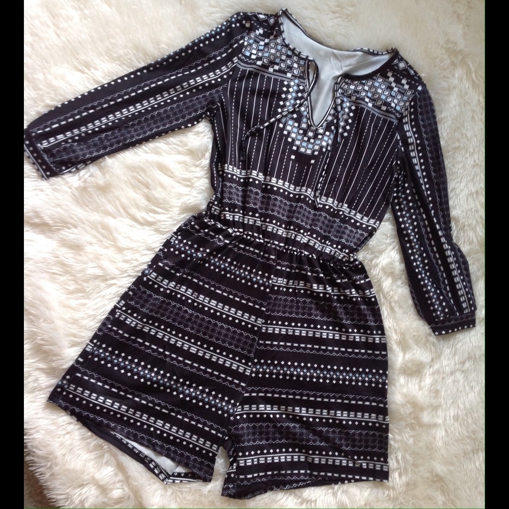 ETHNIC BOHO PRINT LIGHT WEIGHT POLY ROMPER SZ L/8 - Picture 5 of 8