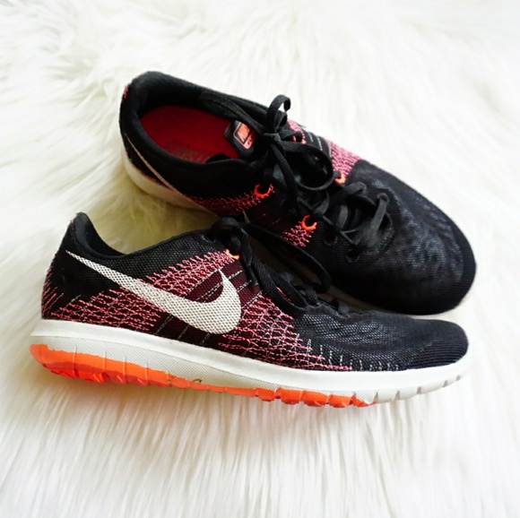 Nike Shoes - 💜PM EDITOR PICK💜Nike Flex Black Running Shoes!