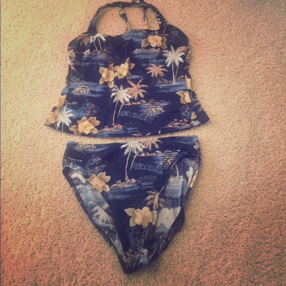 Tankini top and bottom swim suit
