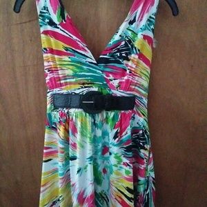 Sleveless Top with Front Belt and Straps in Back