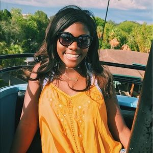 Meet your Posher, Lauryn