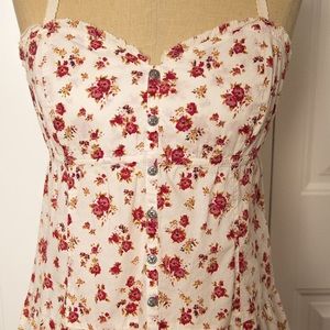 Adorable floral top!