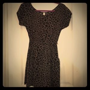 Black and gray leopard short dress