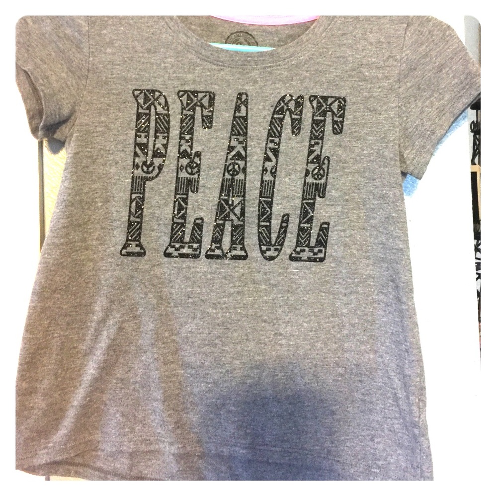 A girls tee👚💜