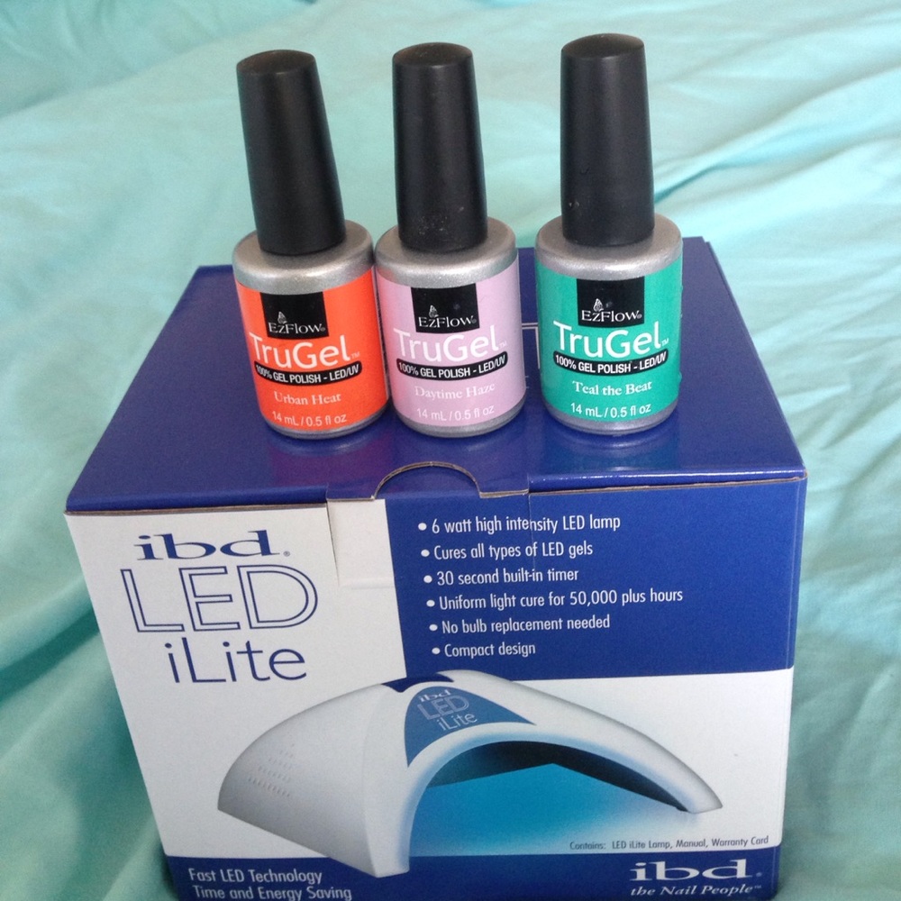 Ibd led ilite lamp with nail gel polish