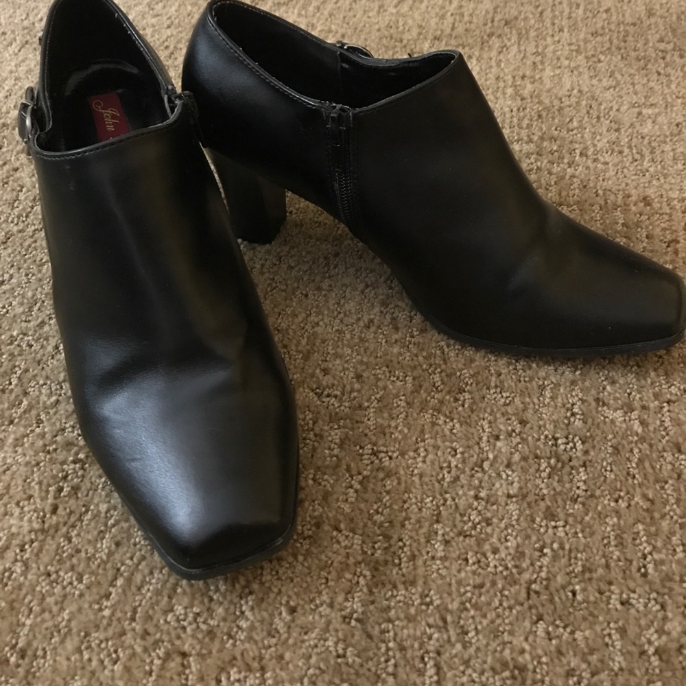 Black dress boots