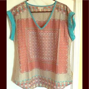 Printed v-neck blouse