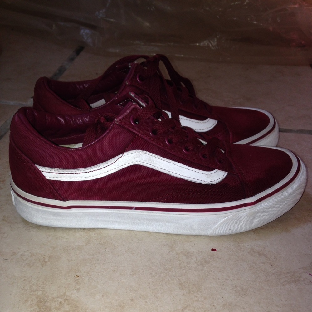 ⭐️OFFER ME⭐️Burgundy vans