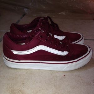 ⭐️OFFER ME⭐️Burgundy vans