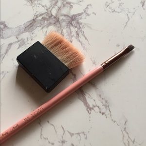 Angle brush and straight edge kabuki brush