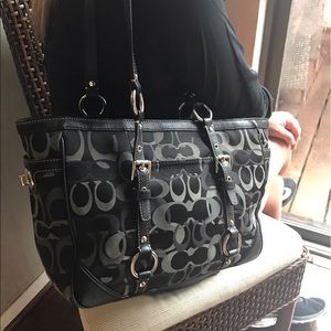 ‼️NEW LISTING‼️Coach Signature Jacquard Small Tote