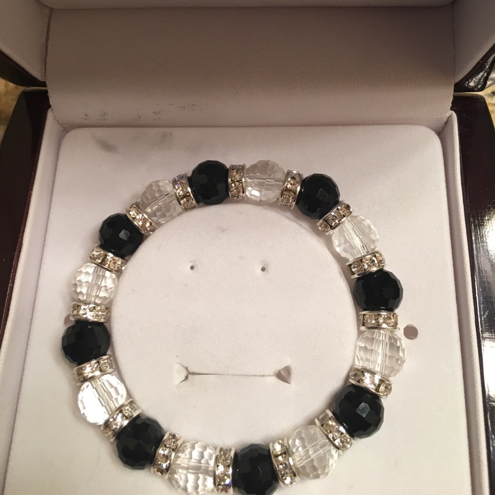 Elegant beaded bracelet 💋