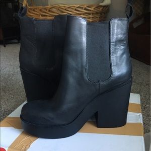 Steve Madden Boots