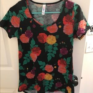 LuLaRoe S Classic T