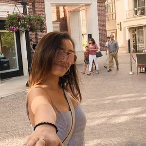 Meet your Posher, Noa