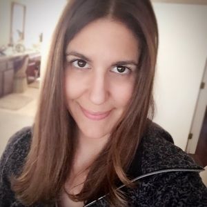 Meet your Posher, Dana