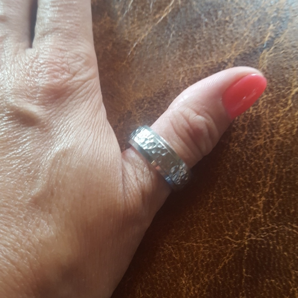 Men's wedding band/ring - Picture 2 of 4