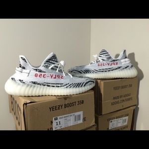 Yeezy 350 boost zebra size 11